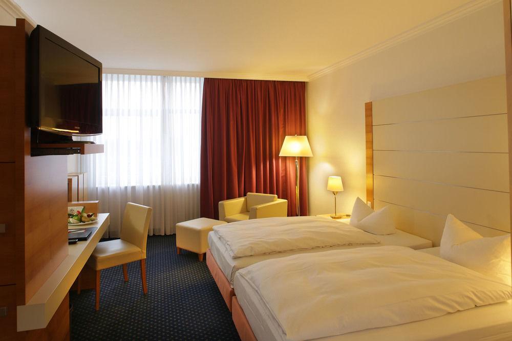 Hotel La Strada Kassel Exterior foto